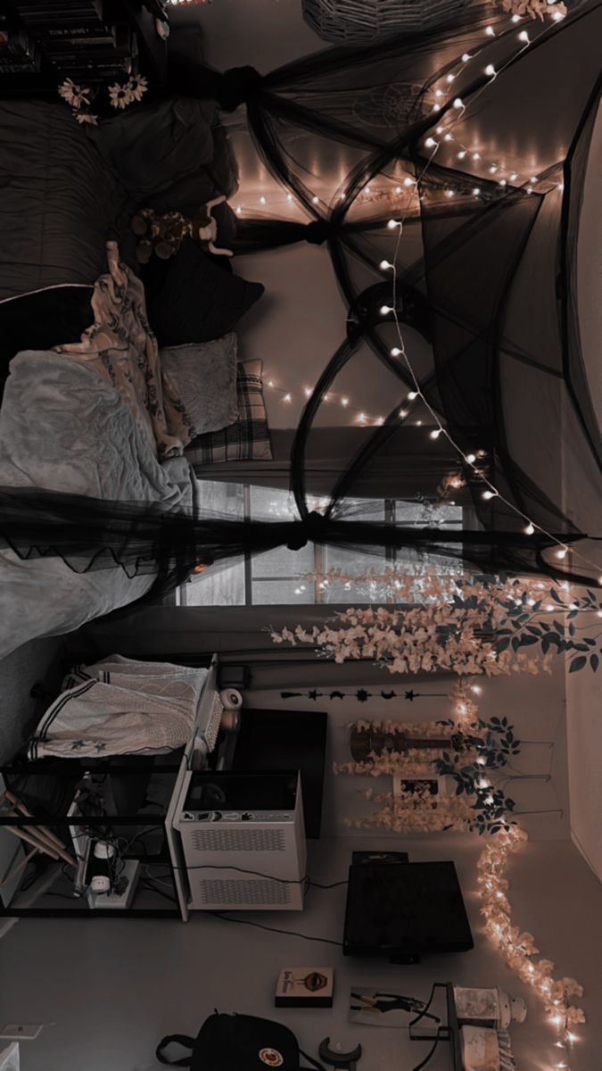AURATA LLC